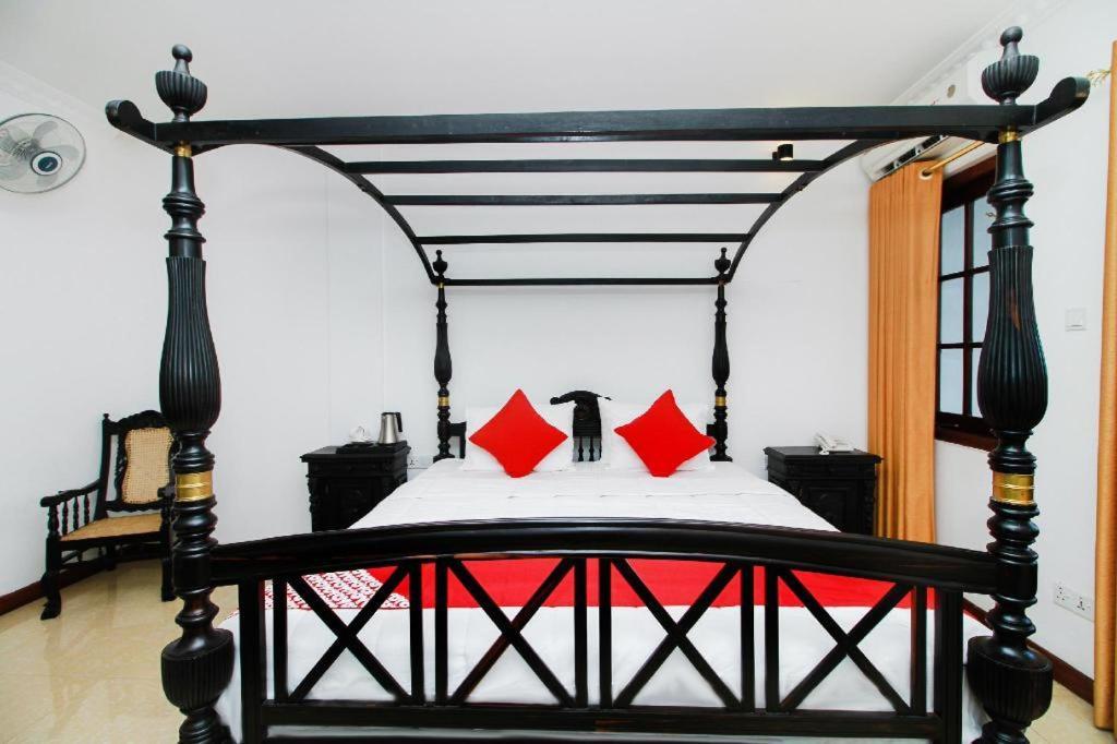 Hotel Queensbury Malabe Kaduwela Zewnętrze zdjęcie